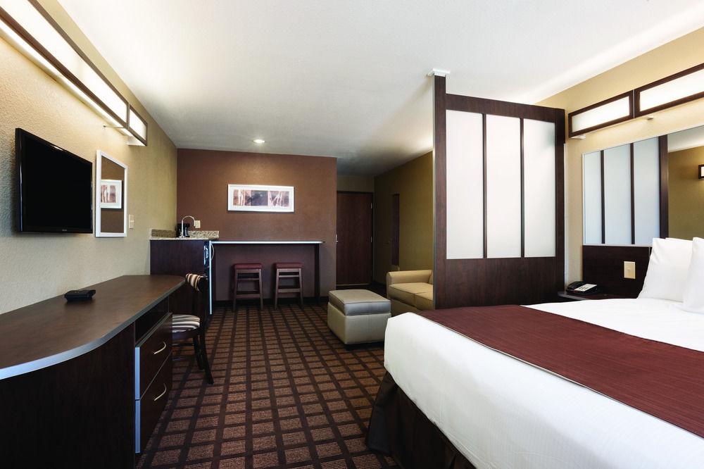 Quality Inn & Suites Kenedy - Karnes City Luaran gambar