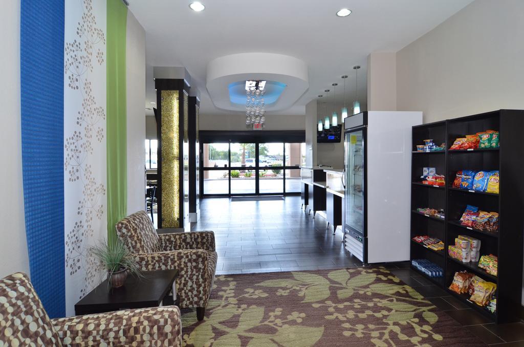 Quality Inn & Suites Kenedy - Karnes City Luaran gambar